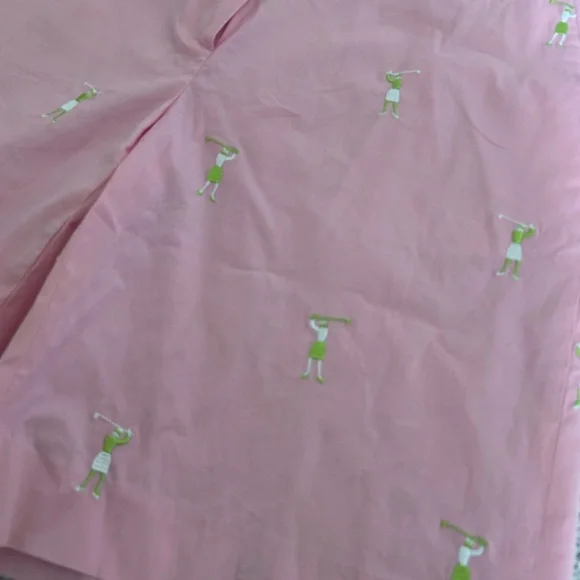 Lilly Pulitzer vintage Pink Women's golf Shorts with Embroidered gold design - Picture 2 of 6